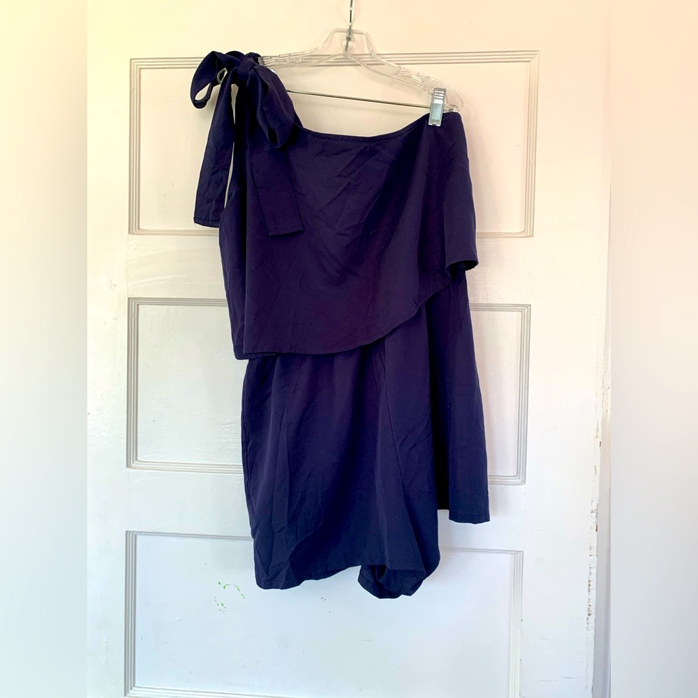 Rokoko navy blue one-shoulder tie romper